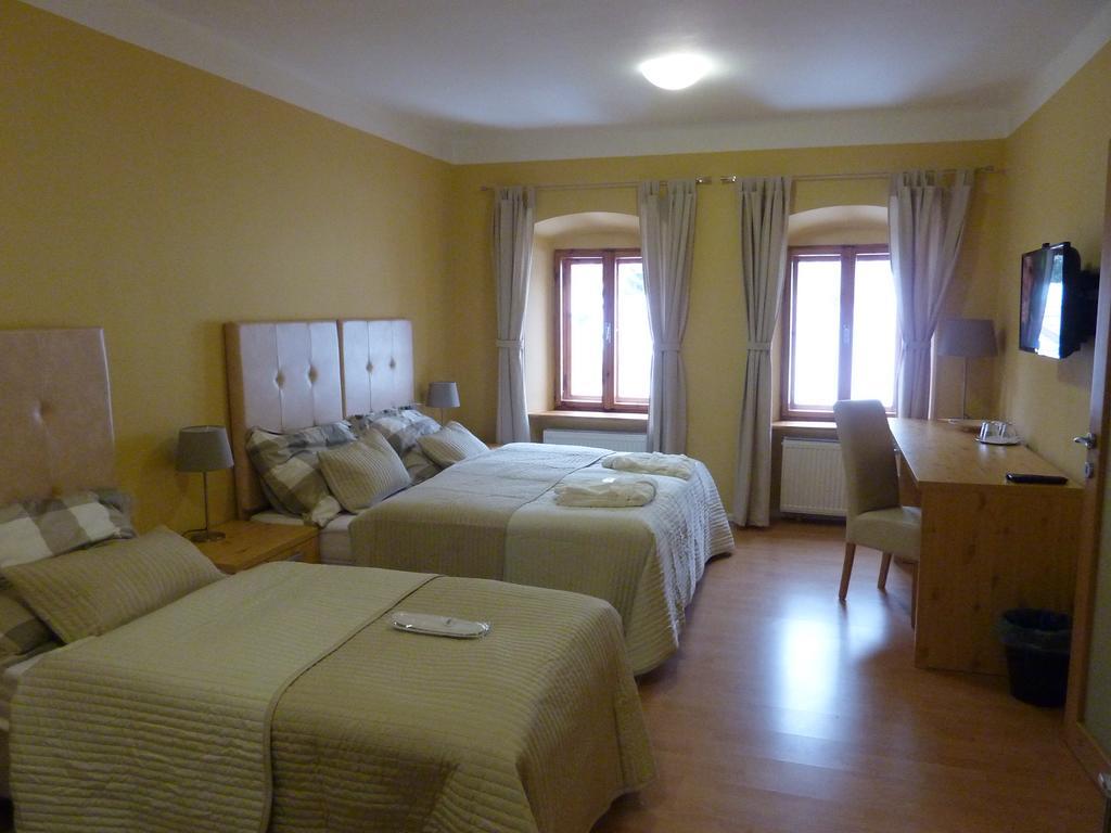 Apartments And Suites クレムニツァ 部屋 写真