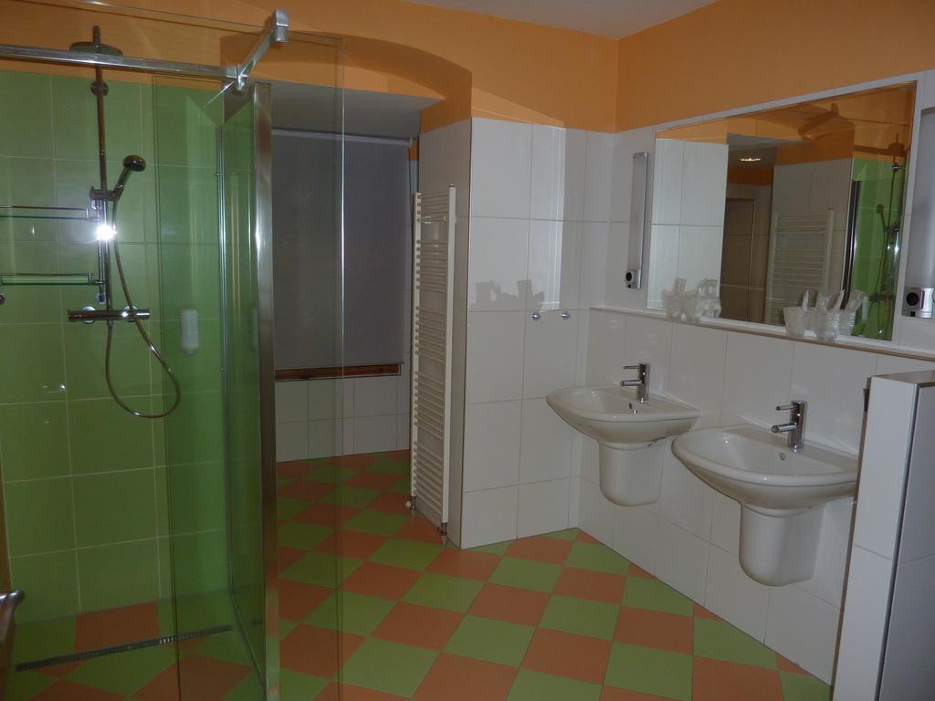 Apartments And Suites クレムニツァ 部屋 写真
