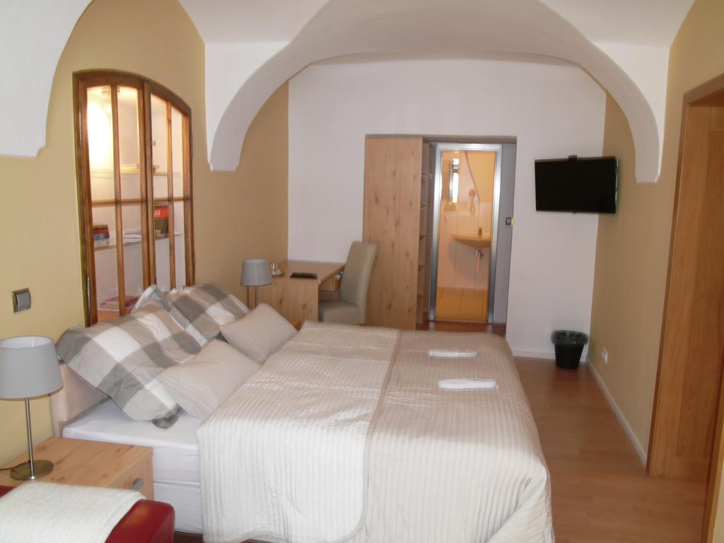 Apartments And Suites クレムニツァ 部屋 写真