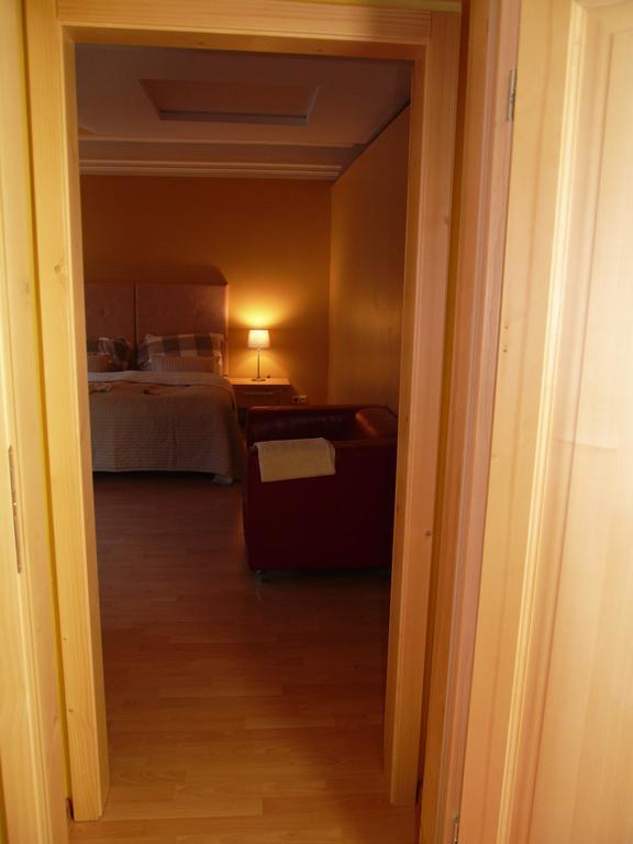Apartments And Suites クレムニツァ 部屋 写真