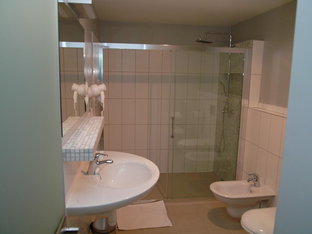 Apartments And Suites クレムニツァ エクステリア 写真